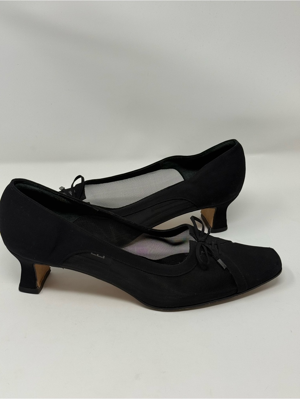 VINTAGE- Classic Black Low-Heel Pumps by VAN ELI